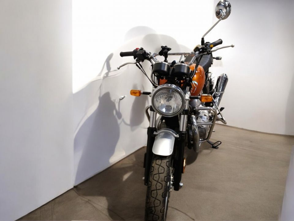 ROYAL ENFIELD INTERCEPTOR 4