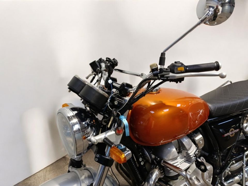 ROYAL ENFIELD INTERCEPTOR 4