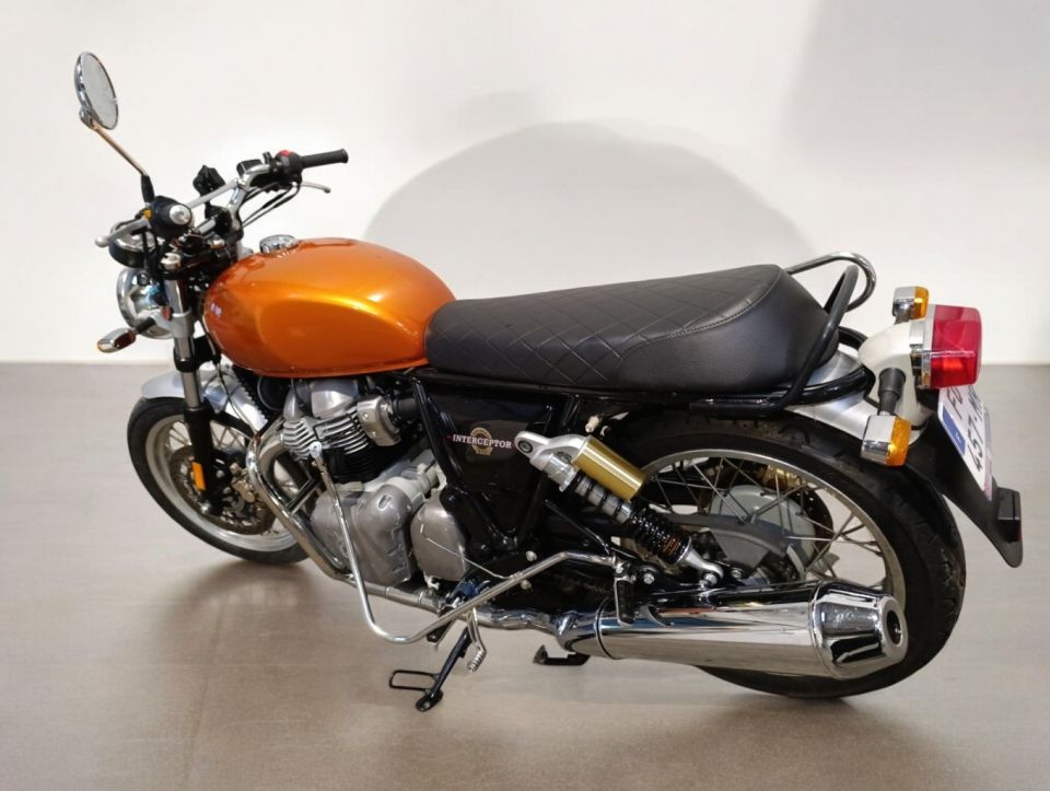 ROYAL ENFIELD INTERCEPTOR 4