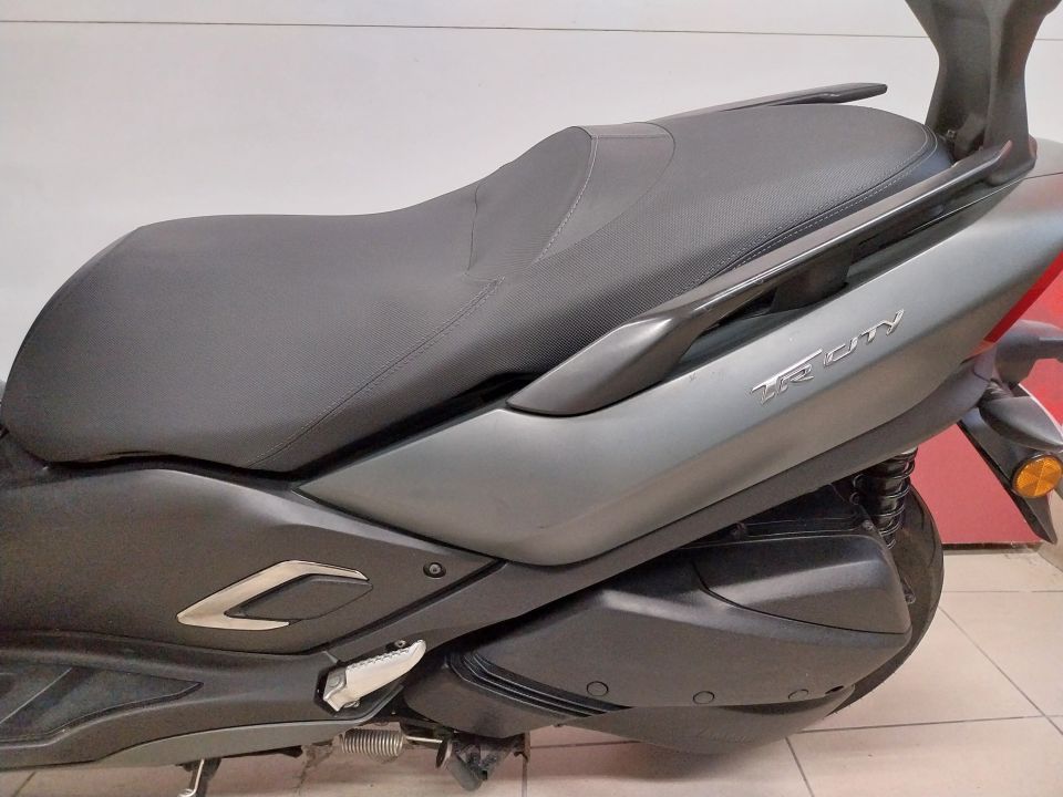 YAMAHA TRICITY 300 4