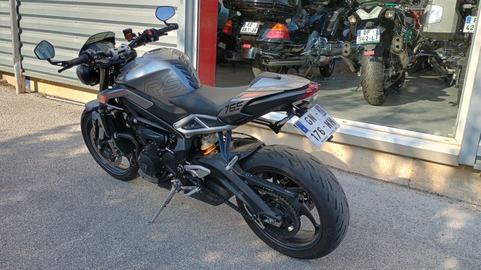 TRIUMPH STREET TRIPLE 765 RS 4