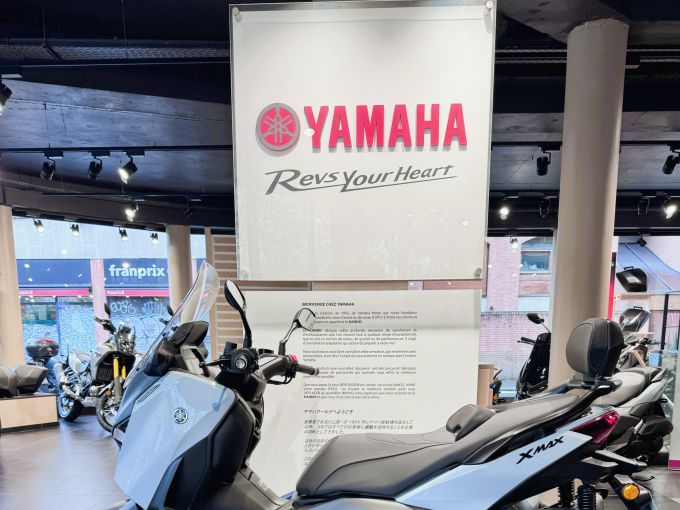 YAMAHA X-MAX 125 TECH MAX 4
