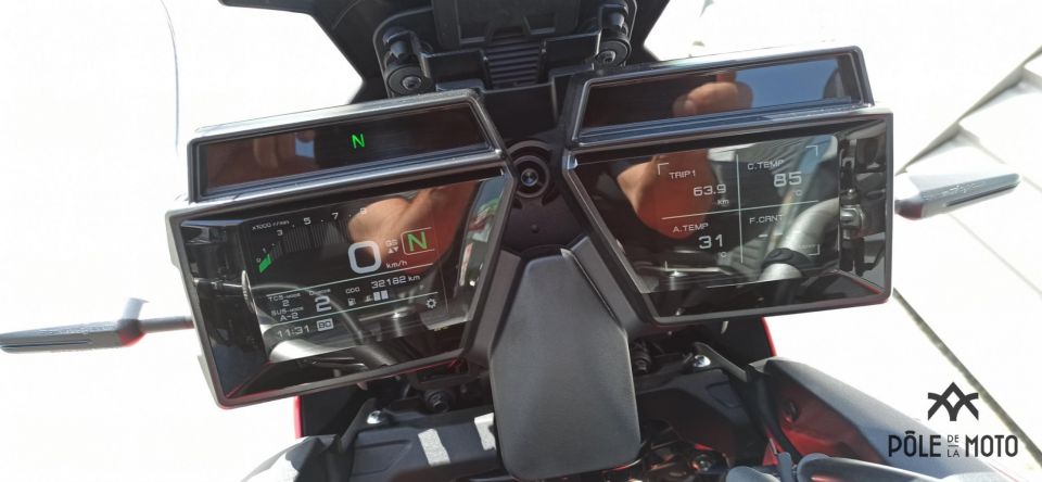 YAMAHA TRACER 9 GT 4