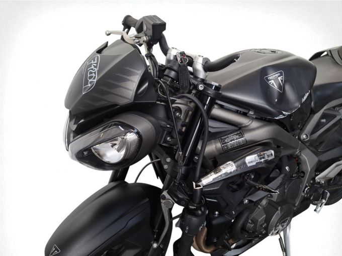 TRIUMPH STREET TRIPLE 765 4