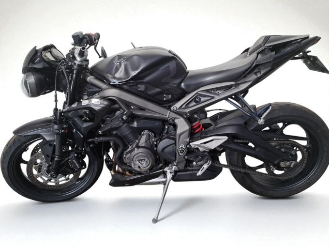 TRIUMPH STREET TRIPLE 765 4