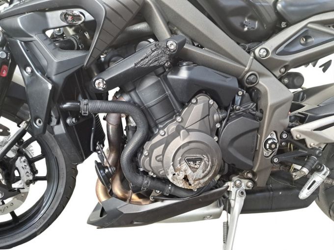 TRIUMPH STREET TRIPLE 765 4