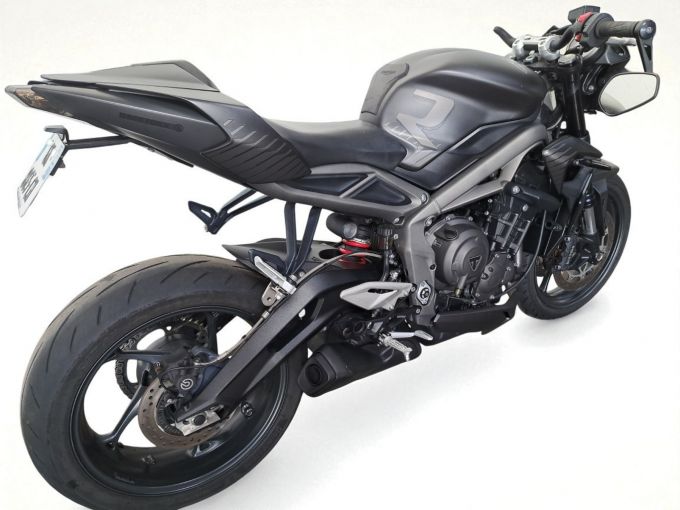 TRIUMPH STREET TRIPLE 765 4