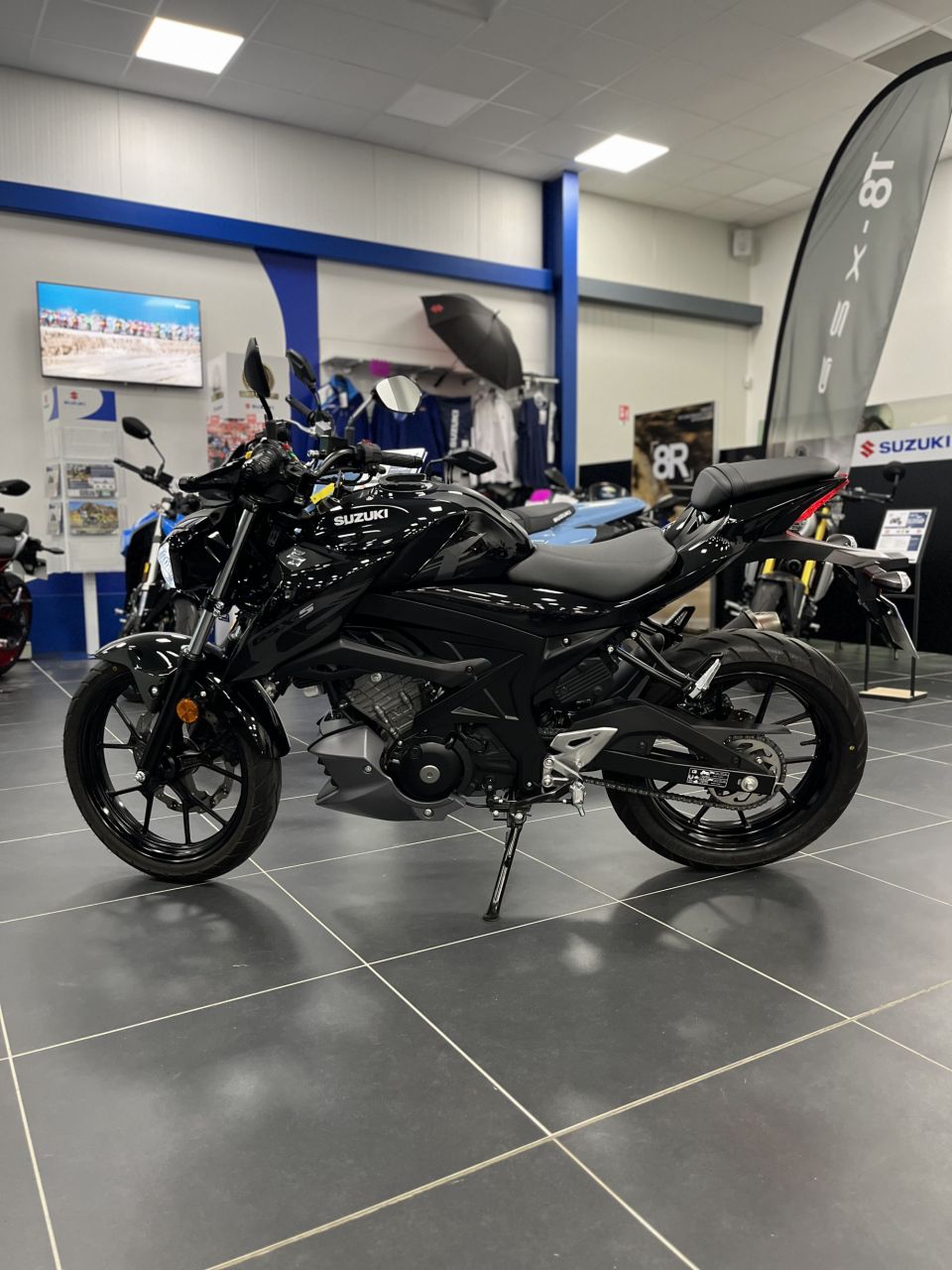 SUZUKI GSX-S 125 ABS 4