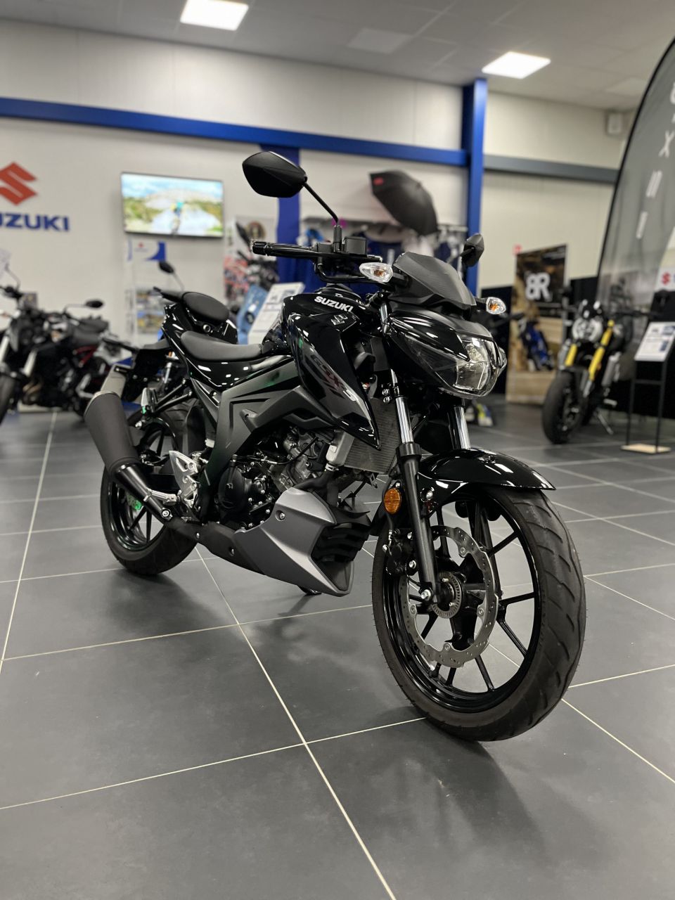 SUZUKI GSX-S 125 ABS 4