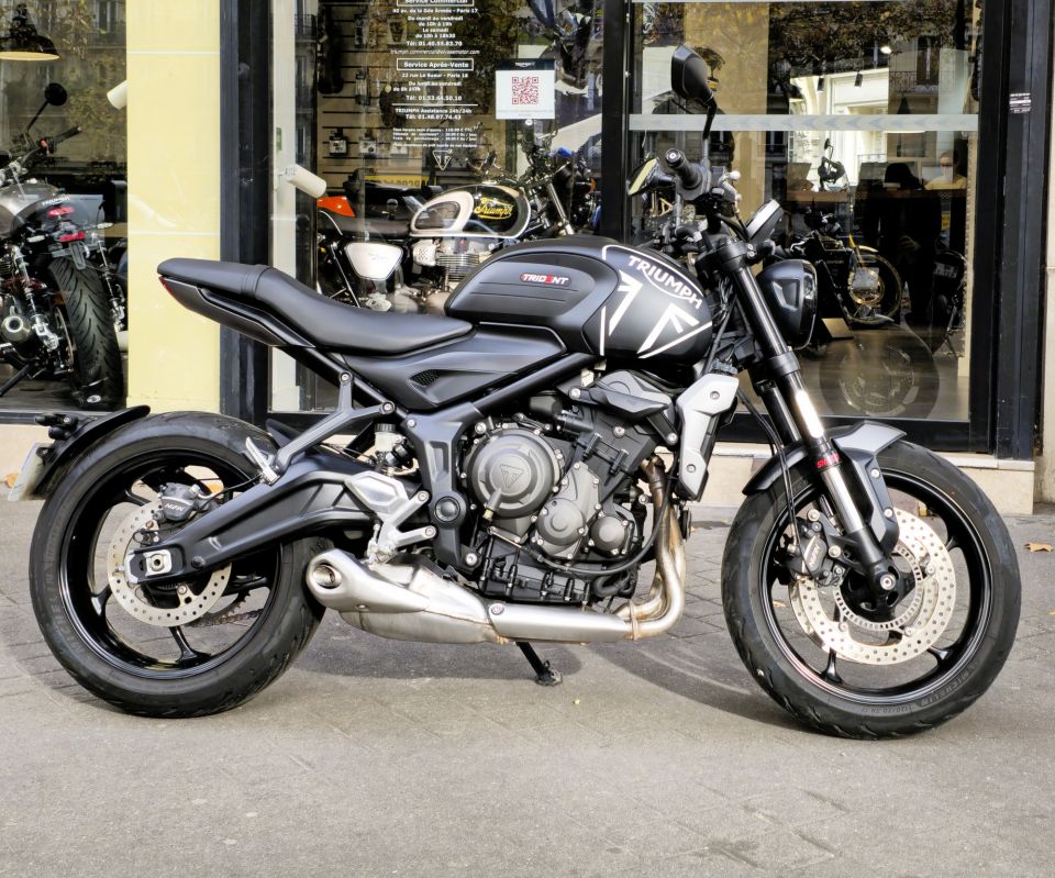 TRIUMPH TRIDENT 660 4