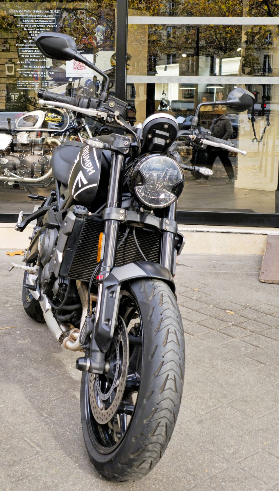 TRIUMPH TRIDENT 660 4