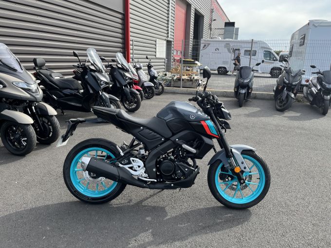 YAMAHA MT-125 ABS 4