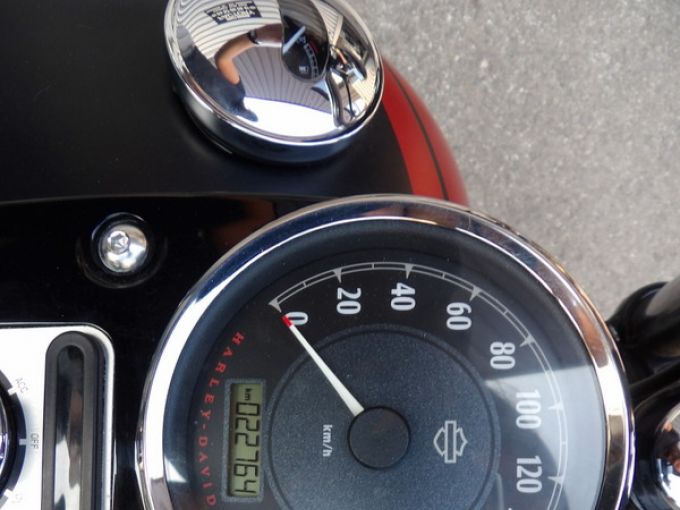 HARLEY-DAVIDSON DYNA FAT BOB 1690 4