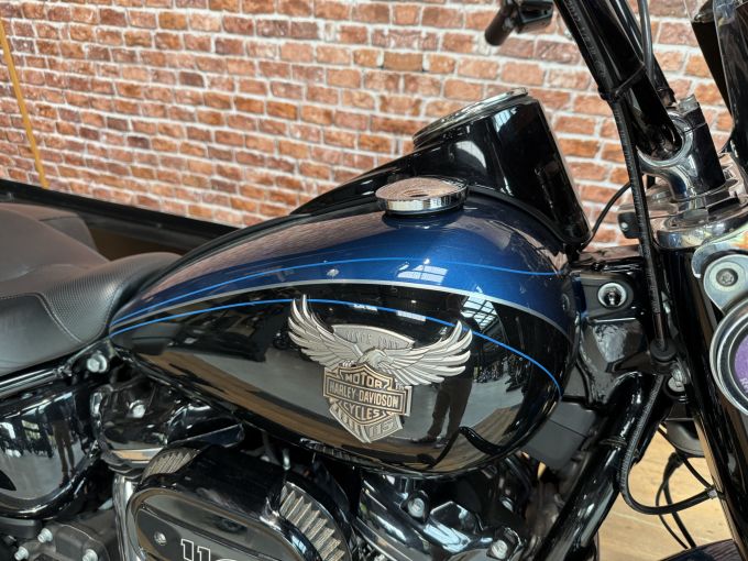 HARLEY-DAVIDSON SOFTAIL HERITAGE 1868 CLASSIC 115th ANNIVERSARY 4