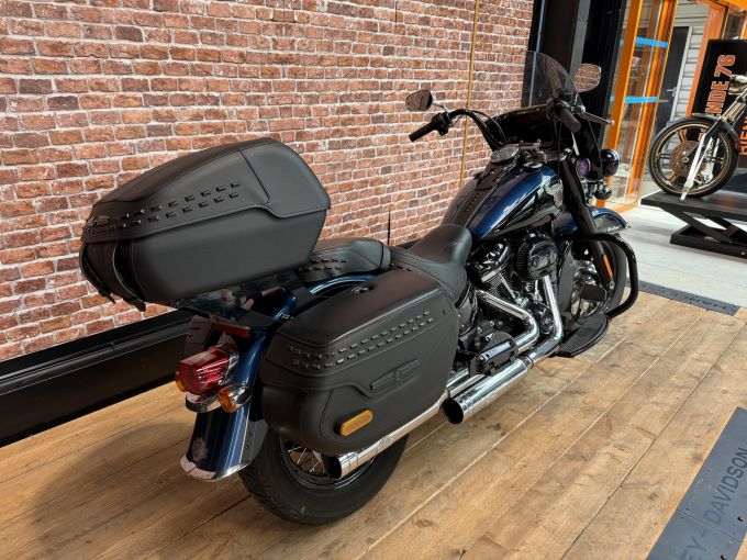 HARLEY-DAVIDSON SOFTAIL HERITAGE 1868 CLASSIC 115th ANNIVERSARY 4