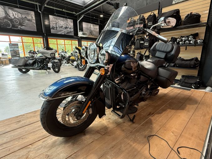 HARLEY-DAVIDSON SOFTAIL HERITAGE 1868 CLASSIC 115th ANNIVERSARY 4