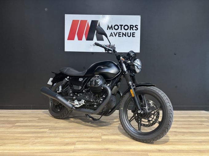 MOTO GUZZI V7 4