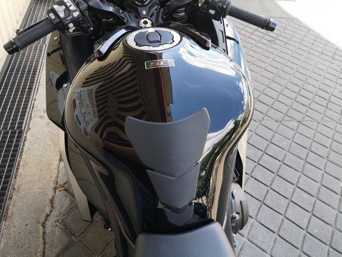 KAWASAKI Ninja H2 SX SE 4