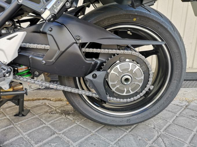 KAWASAKI Ninja H2 SX SE 4