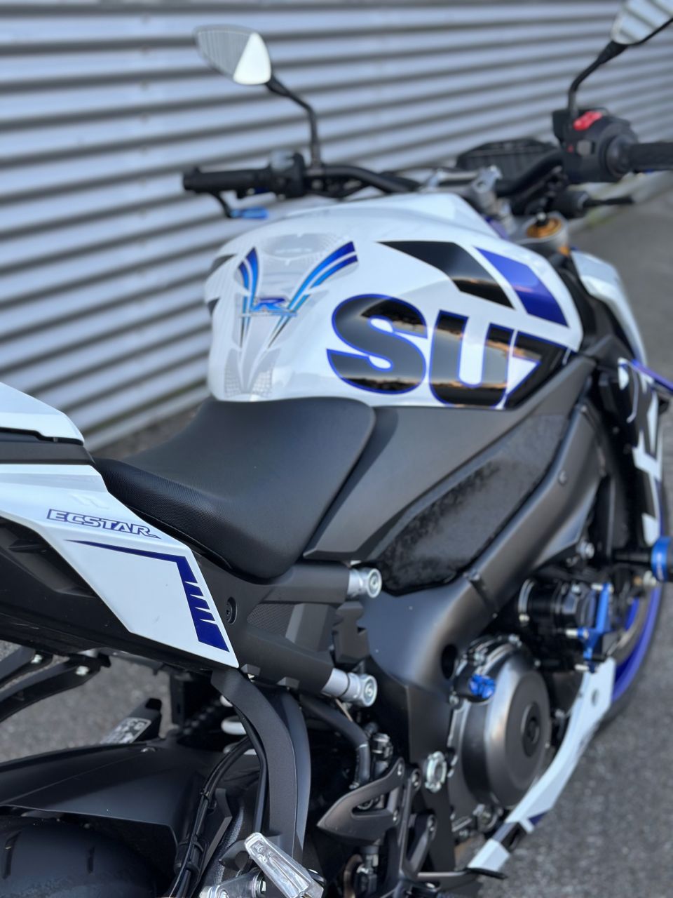 SUZUKI GSX-S 1000 ABS 4