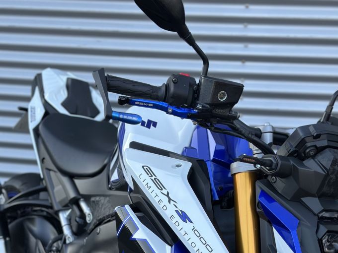 SUZUKI GSX-S 1000 ABS 4