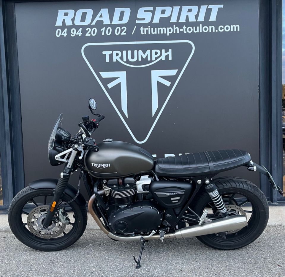 TRIUMPH STREET TWIN  900 4
