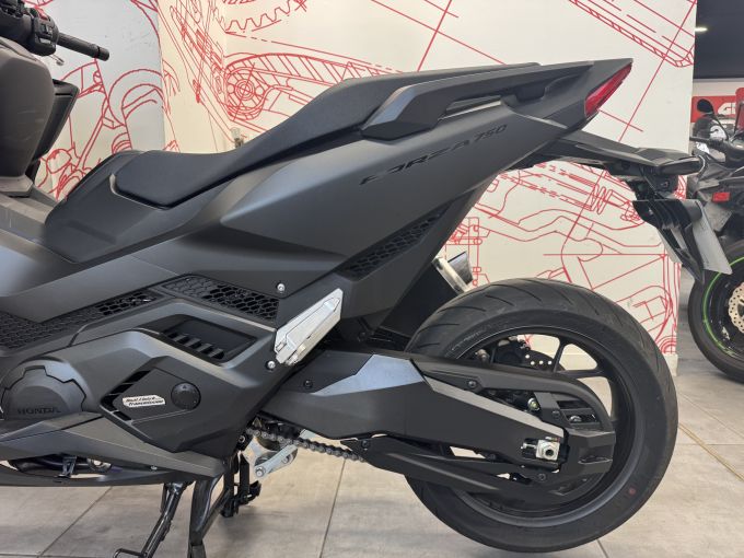 HONDA NSS FORZA 750 4