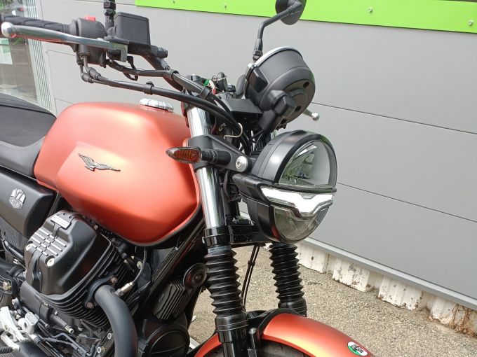 MOTO GUZZI V7 STONE 850 cm3 1ER MAIN REVISEE 4