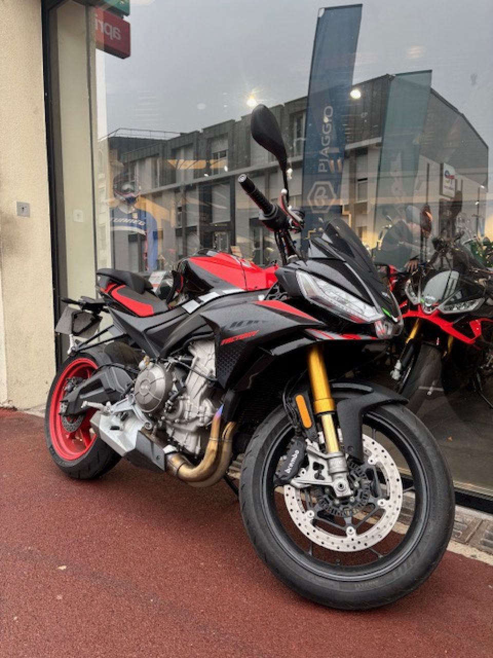 APRILIA TUONO 660 FACTORY 4
