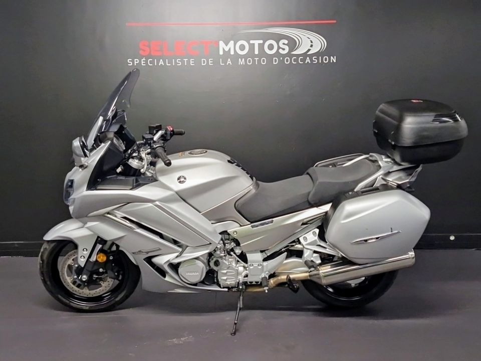 YAMAHA FJR 1300 4