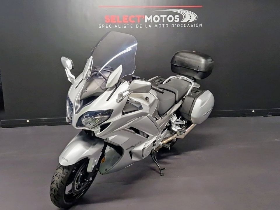 YAMAHA FJR 1300 4