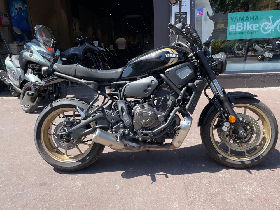 YAMAHA XSR 700 ABS 4