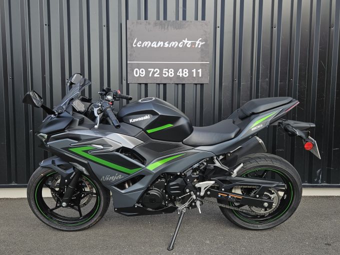 KAWASAKI Ninja 500 4