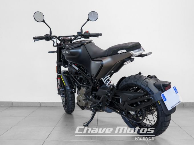 HUSQVARNA SVARTPILEN 401 4