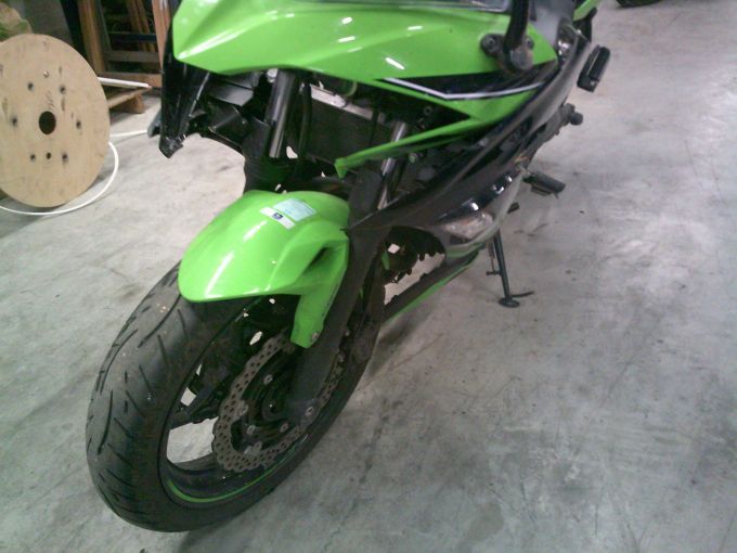 KAWASAKI NINJA 650 4