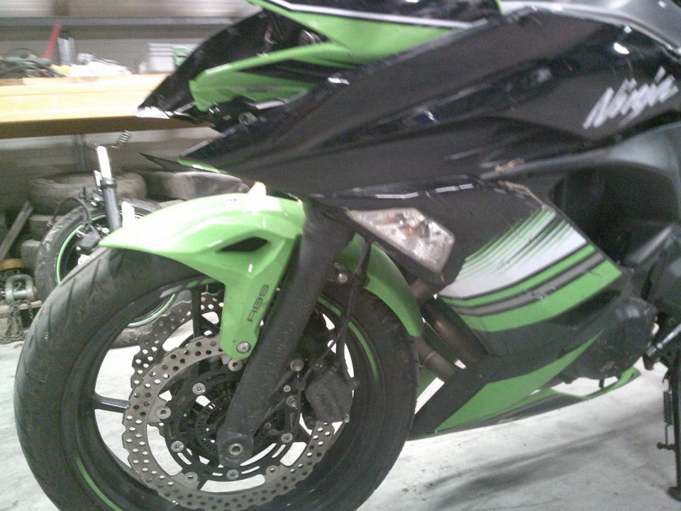 KAWASAKI NINJA 650 4