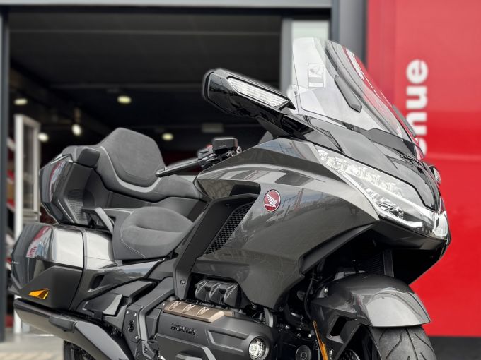 HONDA GL 1800 GOLDWING DCT 4