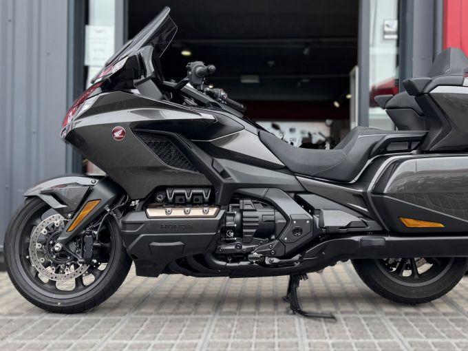 HONDA GL 1800 GOLDWING DCT 4