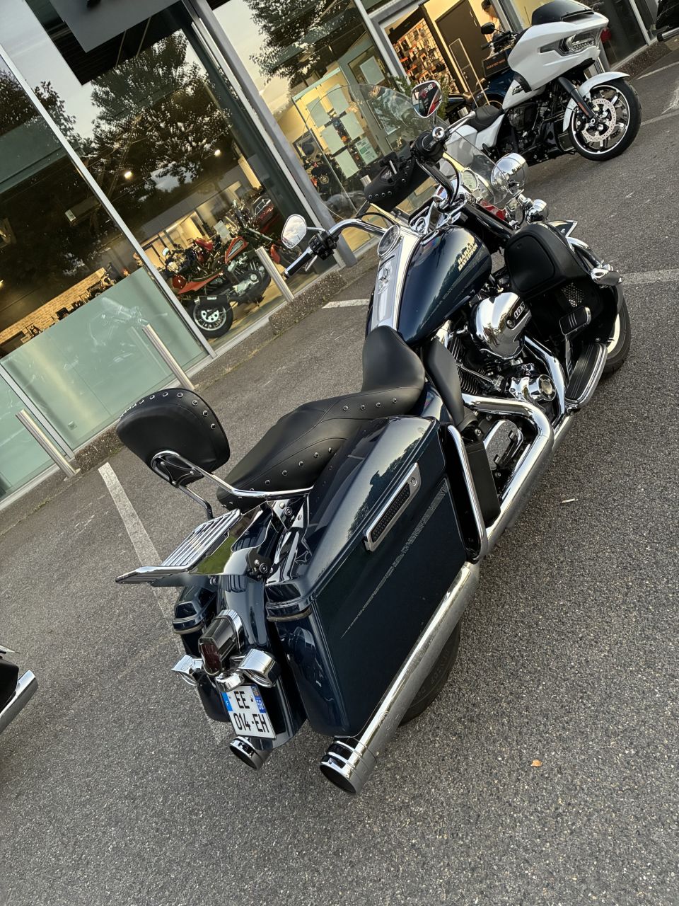 HARLEY-DAVIDSON TOURING ROAD KING 1690 4