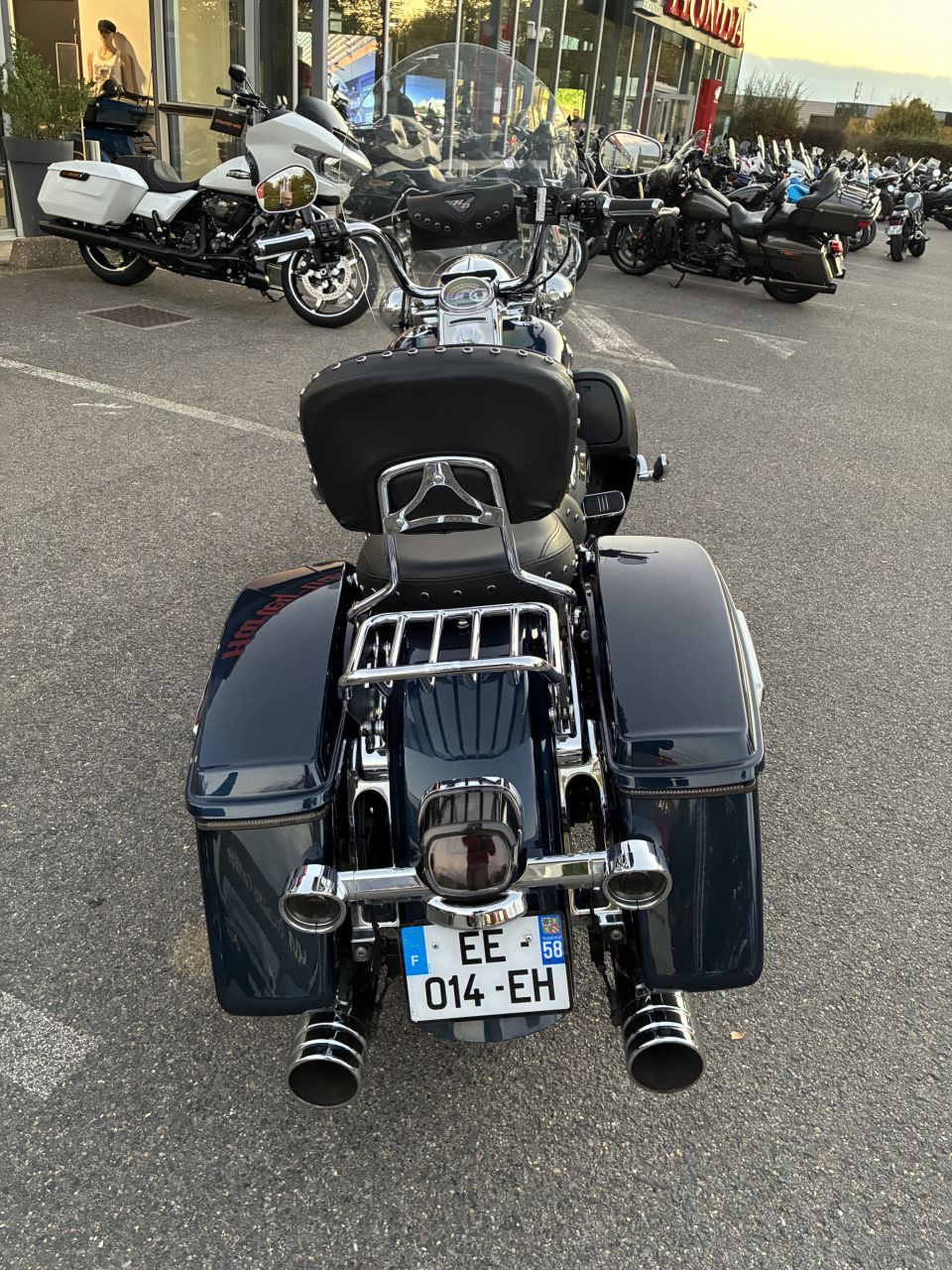 HARLEY-DAVIDSON TOURING ROAD KING 1690 4