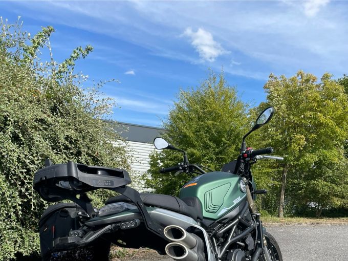 BENELLI LEONCINO 800 4