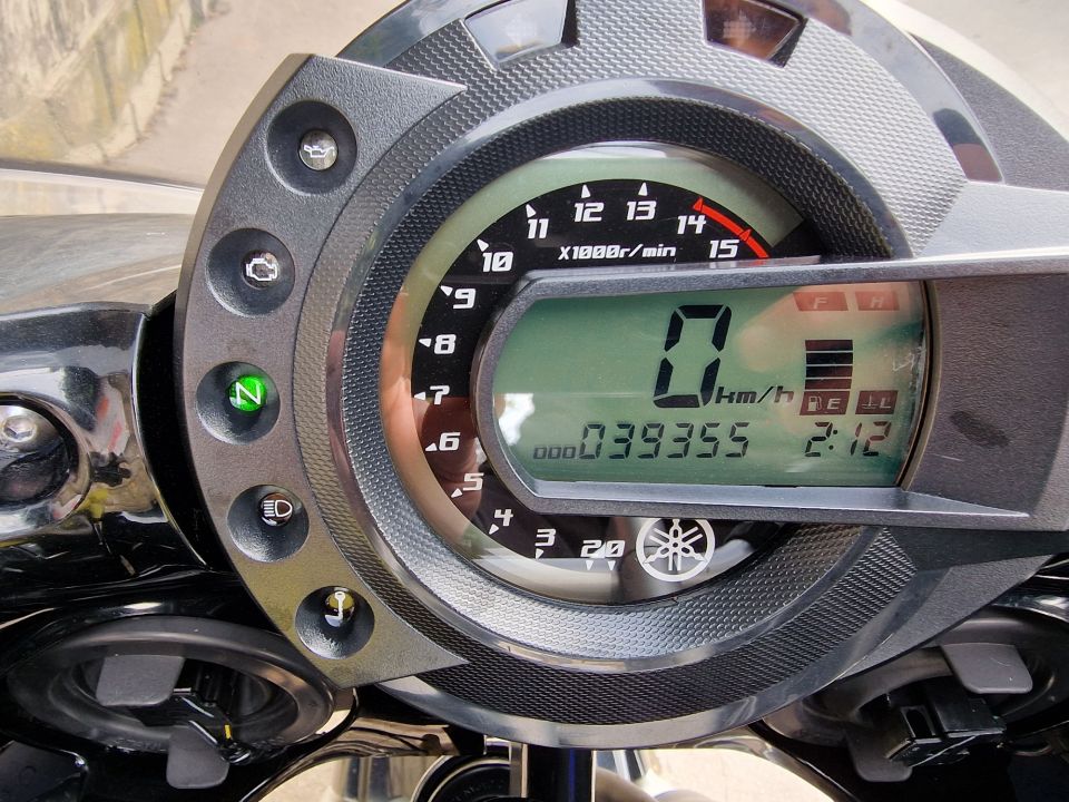 YAMAHA FZ6 600 FAZER 4