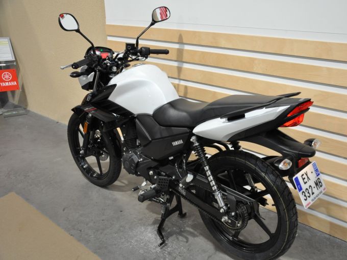 YAMAHA YS 125 4