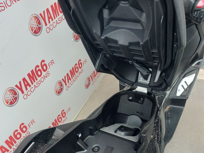 YAMAHA XMAX 125 TECH MAX 4
