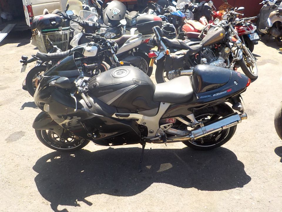 SUZUKI GSX-R 1300 HAYABUSA 4