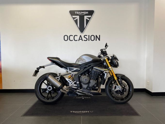 TRIUMPH SPEED TRIPLE 1200 RS 4