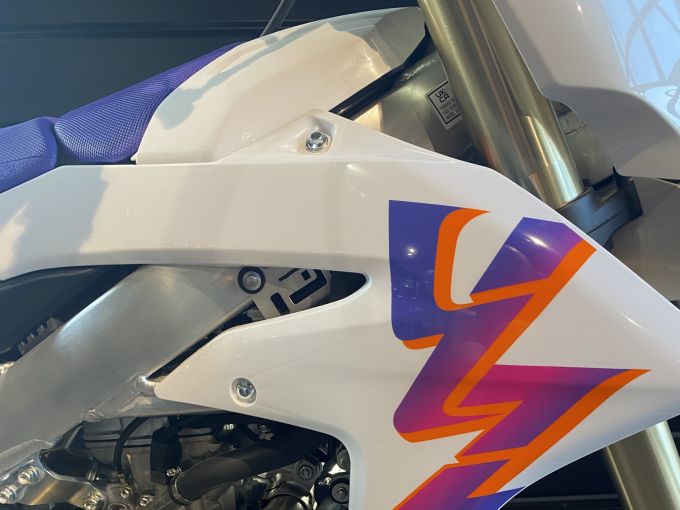YAMAHA YZ250F 4