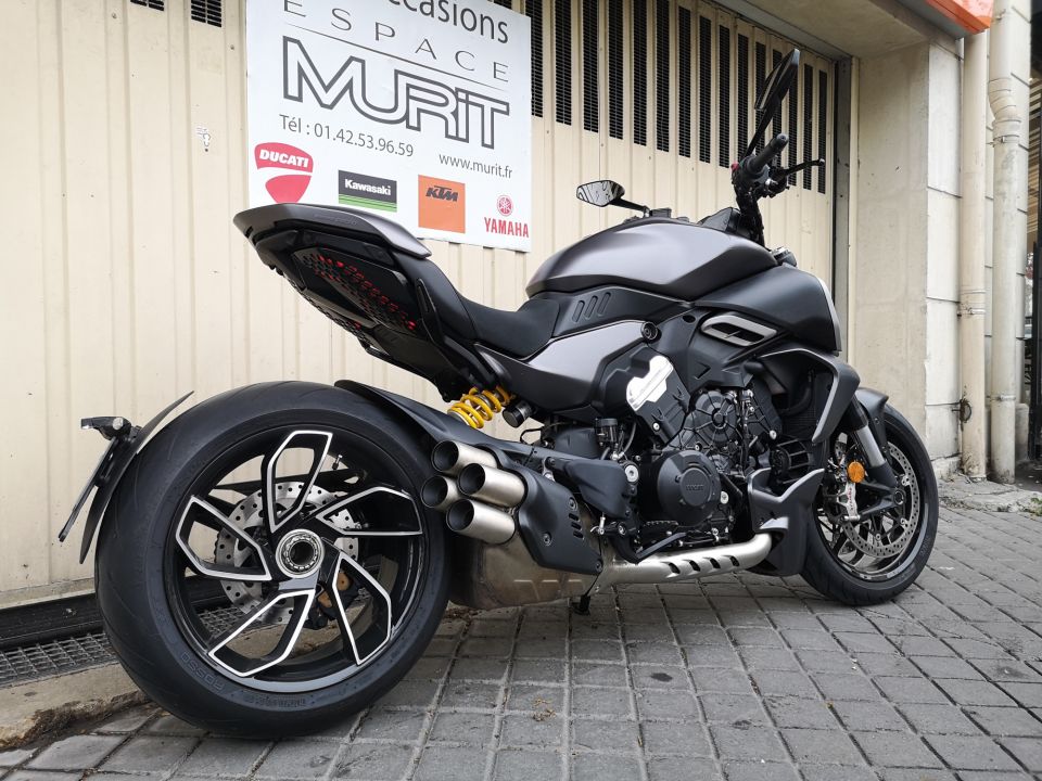 DUCATI DIAVEL V4 4