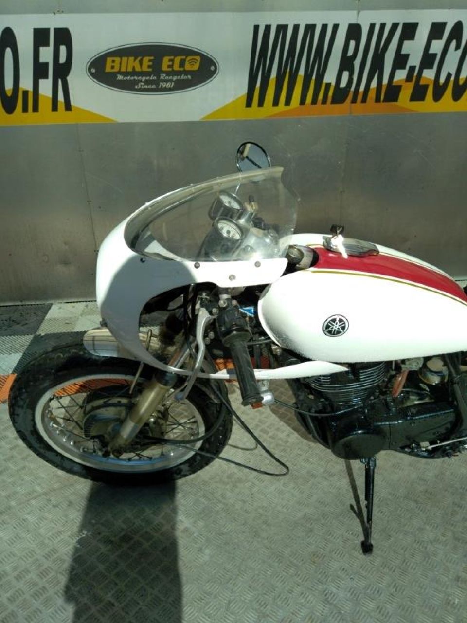 YAMAHA SR 400 4