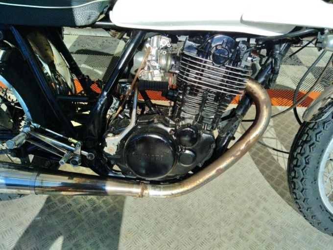 YAMAHA SR 400 4